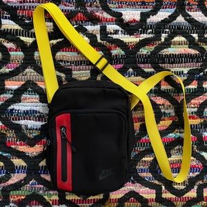 Nike small messenger bag.